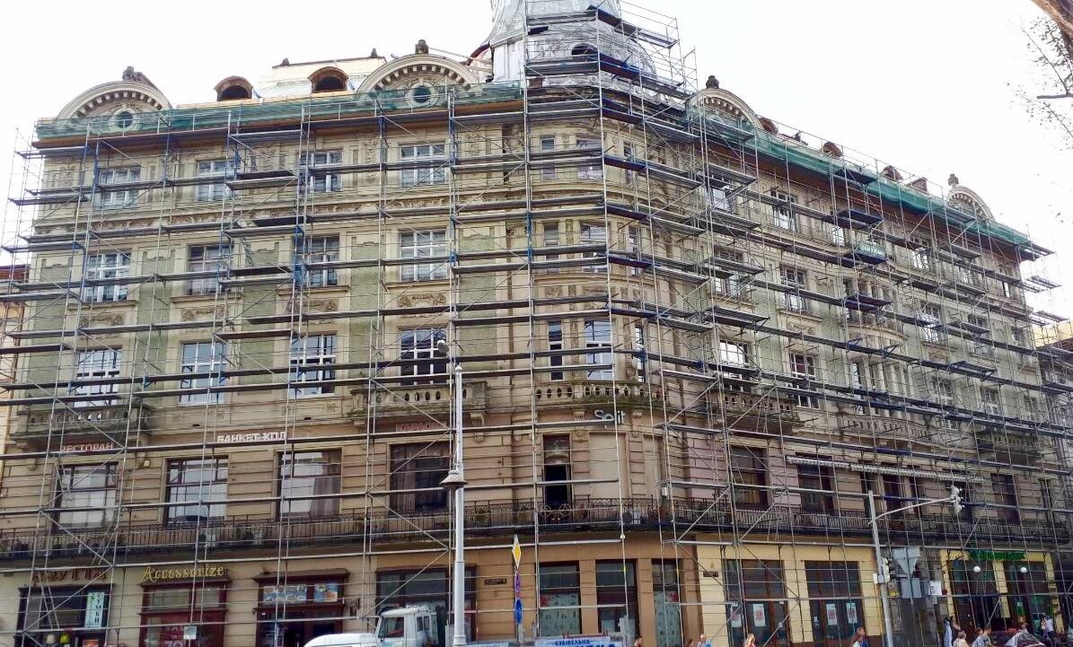 Conducting restoration works of architectural monuments of local importance - house number 6/7 on the square. Mickiewicz in the city of Lviv.