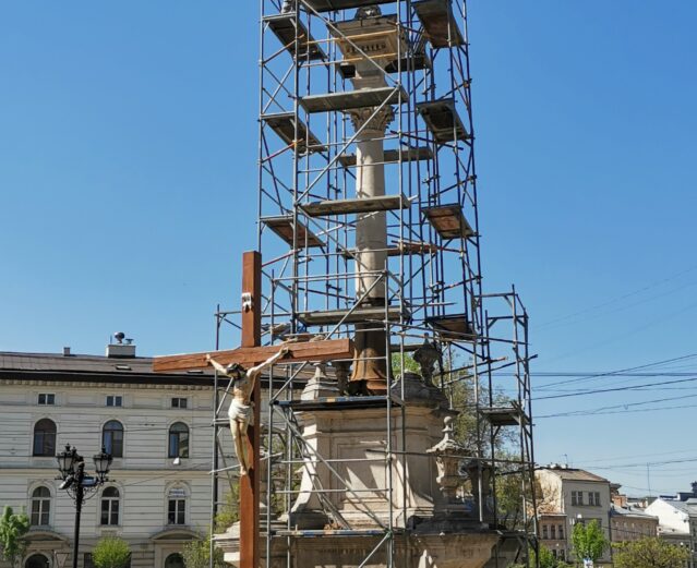 Нагадаємо, через війну Росії проти України у Львові Меркурій Центром встановлено захисні конструкції на десятках пам’яток архітектури.